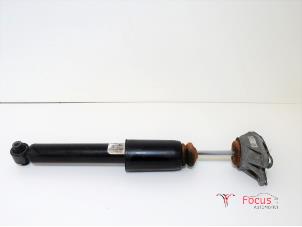 Gebruikte Schokdemper rechts-achter BMW 1 serie (F21) 116d 2.0 16V Prijs € 35,00 Margeregeling aangeboden door Focus Automotive