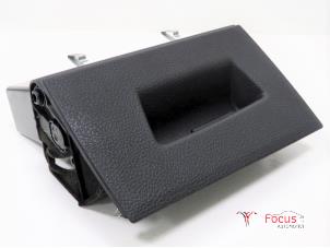 Begagnade Skydd, instrumentbräda BMW 1 serie (F21) 116d 2.0 16V Pris € 30,00 Marginaltabell erbjuds av Focus Automotive