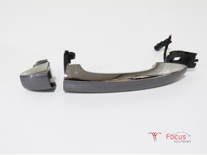 Gebruikte Portiergreep 4Deurs rechts-achter Renault Scénic IV (RFAJ) Prijs € 35,00 Margeregeling aangeboden door Focus Automotive