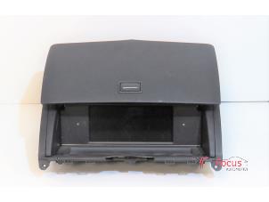 Gebruikte Display Interieur Mercedes C (W204) 2.2 C-200 CDI 16V Prijs € 200,00 Margeregeling aangeboden door Focus Automotive