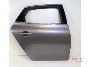 Begagnade Bakdörr, 4-dörrars, höger Renault Talisman (RFDL) 1.3 TCE 160 FAP 16V Pris € 175,00 Marginaltabell erbjuds av Focus Automotive