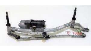 Używane Silnik i mechanizm wycieraczki Ford Fiesta 7 1.0 EcoBoost 12V 100 Cena € 50,00 Procedura marży oferowane przez Focus Automotive