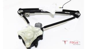 Gebruikte Ruitmechaniek 4Deurs rechts-achter Volkswagen Polo VI (AW1) 1.0 TSI 12V Prijs € 59,95 Margeregeling aangeboden door Focus Automotive