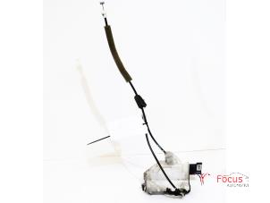 Begagnade Dörrmekanism, 4-dörrars, höger bak Citroen C3 (SC) 1.4 HDi Pris € 35,00 Marginaltabell erbjuds av Focus Automotive