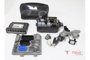 Begagnade Tändningslås + dator Opel Corsa E 1.3 CDTi 16V ecoFLEX Pris € 300,00 Marginaltabell erbjuds av Focus Automotive