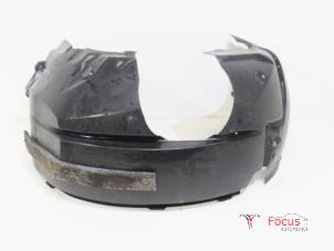 Gebruikte Slijkweerder Ford Fiesta 6 (JA8) 1.0 SCI 12V 80 Prijs € 30,00 Margeregeling aangeboden door Focus Automotive