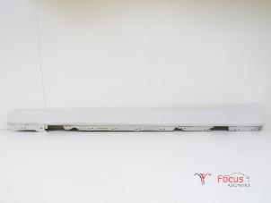 Gebruikte Zijskirt links BMW 1 serie (F20) 116i 1.6 16V Prijs € 49,95 Margeregeling aangeboden door Focus Automotive