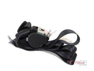 Używane Pas bezpieczenstwa prawy tyl Peugeot 207 CC (WB) 1.6 16V Cena € 10,00 Procedura marży oferowane przez Focus Automotive