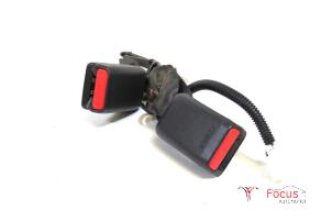 Begagnade Bakre bältesspänne, höger Hyundai i20 (GBB) 1.0 T-GDI 120 12V Pris € 29,95 Marginaltabell erbjuds av Focus Automotive