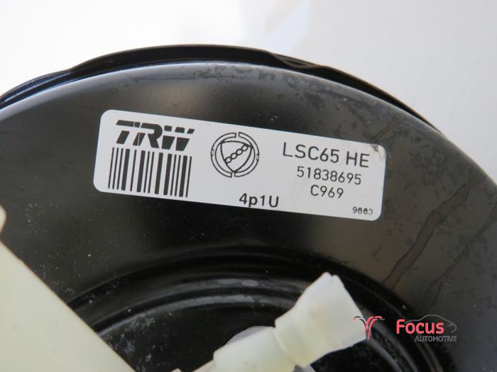 Bromsservo från en Fiat 500 (312) 1.3 MJTD 16V 2008