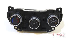 Używane Panel sterowania nagrzewnicy Opel Karl 1.0 12V Cena € 40,00 Procedura marży oferowane przez Focus Automotive