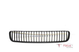 Używane Grill Skoda Fabia II Combi 1.2i 12V Cena € 9,95 Procedura marży oferowane przez Focus Automotive