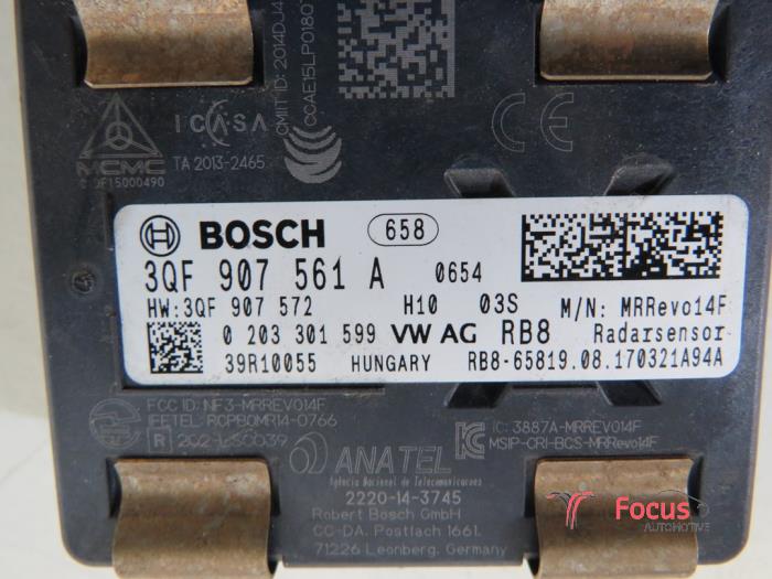 Adaptiv farthållare, sensor (avstånd) från en Volkswagen Golf VII (AUA) 1.0 TSI 12V 2017