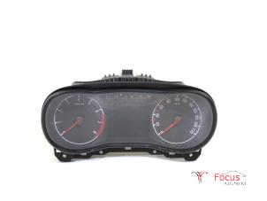 Gebruikte Instrumentenpaneel Opel Corsa E 1.2 16V Prijs € 100,00 Margeregeling aangeboden door Focus Automotive