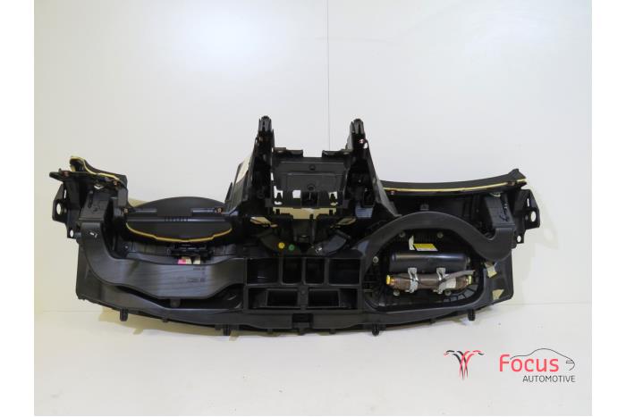 Dashboard van een Opel Insignia Sports Tourer 2.0 CDTI 16V 160 Ecotec 2010