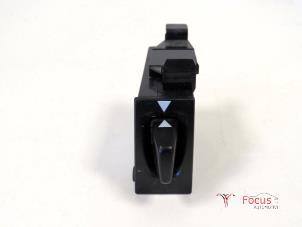 Begagnade SIM-korthållare Volvo XC40 (XZ) 1.5 T3 12V Pris € 20,00 Marginaltabell erbjuds av Focus Automotive