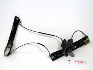 Gebruikte Ruitmechaniek 2Deurs links-voor Landrover Range Rover Evoque (LVJ/LVS) 2.2 eD4 16V Prijs € 100,00 Margeregeling aangeboden door Focus Automotive