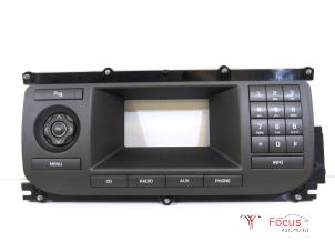 Begagnade Radiokontrollpanel Landrover Range Rover Evoque (LVJ/LVS) 2.2 eD4 16V Pris € 225,00 Marginaltabell erbjuds av Focus Automotive