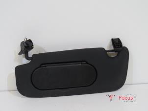 Używane Oslona przeciwsloneczna Mini Mini (F56) 1.5 12V Cooper Cena € 40,00 Procedura marży oferowane przez Focus Automotive