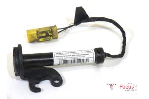 Begagnade Popup-huv Mini Mini (F56) 1.5 12V Cooper Pris € 60,00 Marginaltabell erbjuds av Focus Automotive