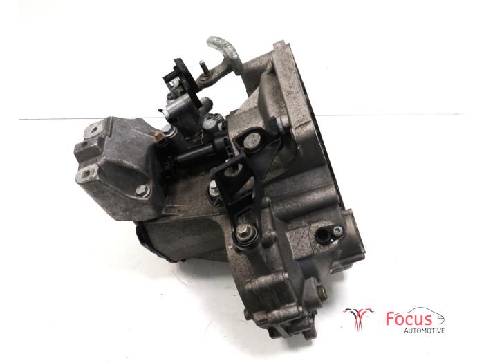 Versnellingsbak van een Volkswagen Polo VI (AW1) 1.0 MPi 12V 2017