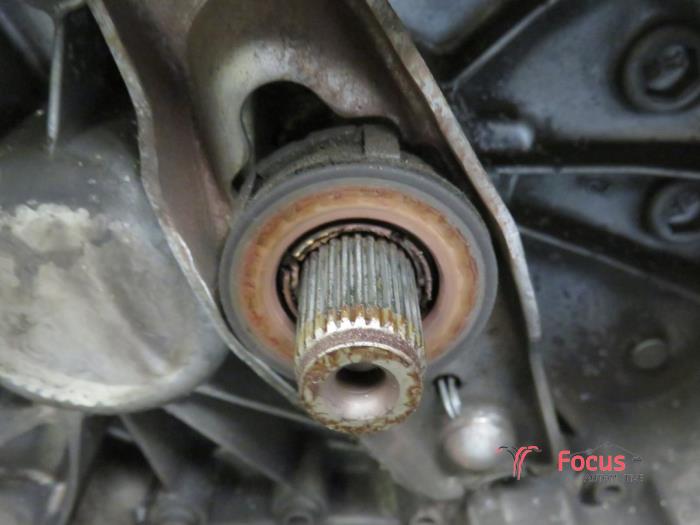 Versnellingsbak van een Volkswagen Polo VI (AW1) 1.0 MPi 12V 2017