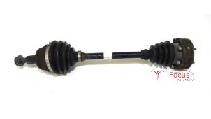 Gebruikte Cardanas links-voor (VWA) Volkswagen New Beetle (9C1/9G1) 1.9 TDI 90 Prijs € 34,95 Margeregeling aangeboden door Focus Automotive