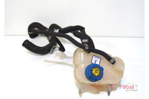 Begagnade Expansionskärl Fiat 500 (312) 0.9 TwinAir 80 Pris € 29,95 Marginaltabell erbjuds av Focus Automotive