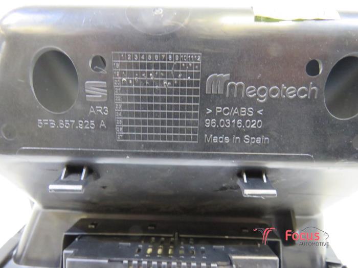 Dzwignia wyboru automatycznej skrzyni biegów z Seat Leon (KLB) 1.4 TSI e-HYBRID 204 16V 2020