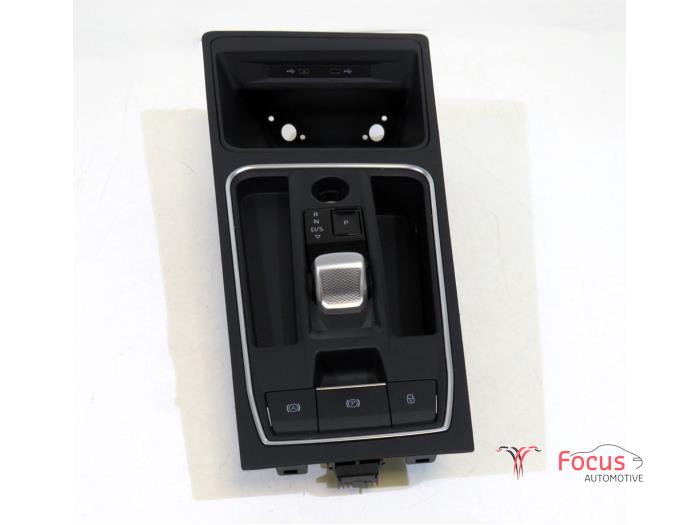 Dzwignia wyboru automatycznej skrzyni biegów z Seat Leon (KLB) 1.4 TSI e-HYBRID 204 16V 2020