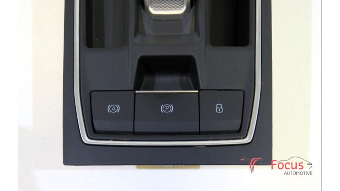 Dzwignia wyboru automatycznej skrzyni biegów z Seat Leon (KLB) 1.4 TSI e-HYBRID 204 16V 2020