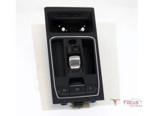 Begagnade Automatisk växelväljare Seat Leon (KLB) 1.4 TSI e-HYBRID 204 16V Pris € 250,00 Marginaltabell erbjuds av Focus Automotive