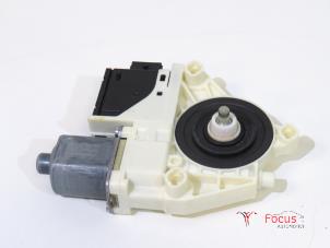 Używane Silnik szyby drzwiowej Fiat 500X (334) 1.6 E-torq 16V Cena € 39,95 Procedura marży oferowane przez Focus Automotive