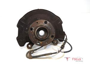 Gebruikte Fusee rechts-voor Suzuki Swift (ZA/ZC/ZD1/2/3/9) 1.3 VVT 16V Prijs € 19,95 Margeregeling aangeboden door Focus Automotive