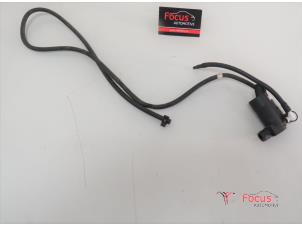 Begagnade Pump, vindrutespolare Volvo V50 (MW) 1.6 D2 16V Pris € 10,00 Marginaltabell erbjuds av Focus Automotive
