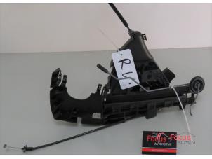 Gebruikte Deurslot Mechaniek 4Deurs rechts-voor Volvo V50 (MW) 1.6 D2 16V Prijs € 35,00 Margeregeling aangeboden door Focus Automotive