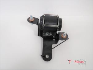 Używane Pas bezpieczenstwa srodkowy tyl Kia Sportage (QL) 2.0 CRDi 185 16V VGT 4x4 Cena € 45,00 Procedura marży oferowane przez Focus Automotive