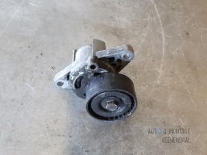 Begagnade Drivremspännare Renault Clio II (BB/CB) 1.4 16V Pris € 10,00 Marginaltabell erbjuds av Autodeleninkleur