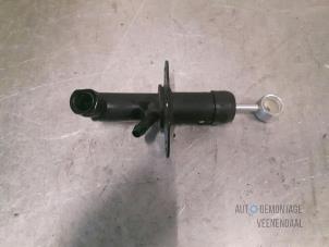 Gebruikte Koppeling Hoofd Cilinder Ford Ka II 1.2 Prijs € 33,00 Margeregeling aangeboden door Autodeleninkleur