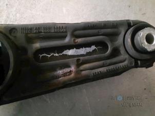 Używane Wspornik silnika Nissan Note (E11) 1.4 16V Cena € 15,40 Procedura marży oferowane przez Autodeleninkleur