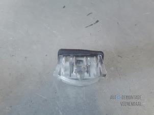 Begagnade Nummerskyltbelysning Mazda 2 (NB/NC/ND/NE) 1.4 16V Pris € 5,00 Marginaltabell erbjuds av Autodeleninkleur