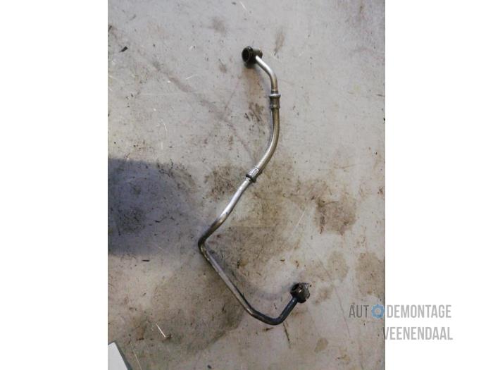 Turbo Pijp van een Peugeot 3008 I (0U/HU) 1.6 HDiF 16V 2011