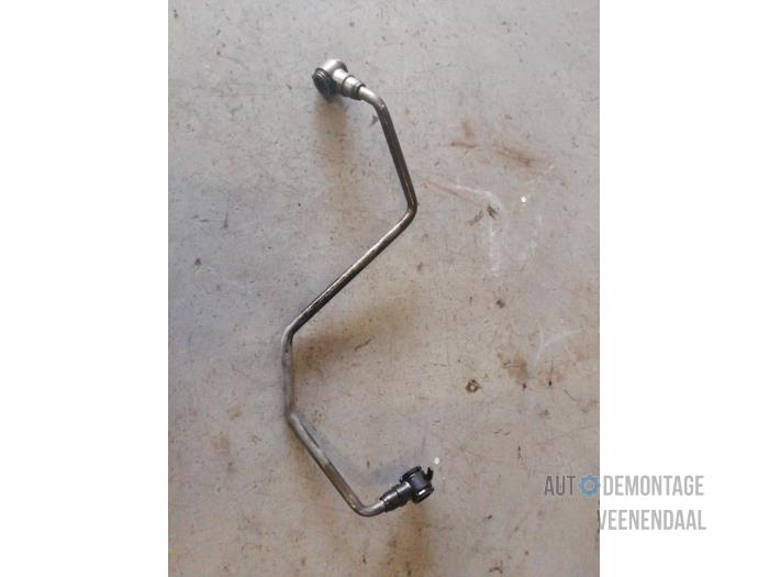 Turbo Pijp van een Peugeot 208 I (CA/CC/CK/CL) 1.6 e-HDi FAP 2014