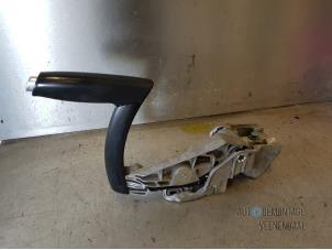 Begagnade Parkeringsbromsspak Audi A3 (8P1) 1.6 Pris € 15,00 Marginaltabell erbjuds av Autodeleninkleur