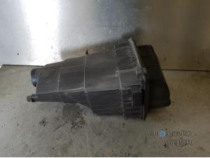 Begagnade Luftfilterhus Citroen Xsara Picasso (CH) 1.8 16V Pris € 19,00 Marginaltabell erbjuds av Autodeleninkleur