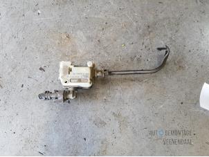 Gebruikte Centrale deurvergrendelingsmotor Opel Insignia 2.0 CDTI 16V 160 Ecotec Prijs € 20,00 Margeregeling aangeboden door Autodeleninkleur