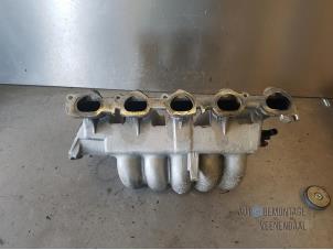 Begagnade Insugsrör Volvo V70 (SW) 2.4 20V 140 Pris € 35,00 Marginaltabell erbjuds av Autodeleninkleur