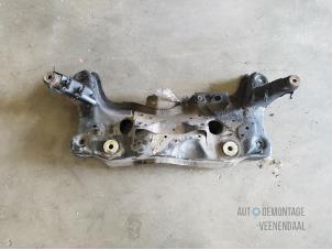 Begagnade Underram Renault Safrane II 3.0 V6 RXT Autom. Pris € 50,00 Marginaltabell erbjuds av Autodeleninkleur