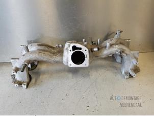 Gebruikte Inlaatspruitstuk Subaru Legacy (BE) 2.0 16V Prijs € 70,00 Margeregeling aangeboden door Autodeleninkleur