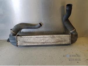 Gebruikte Intercooler Fiat Doblo Cargo (223) 1.3 D 16V Multijet Prijs € 20,00 Margeregeling aangeboden door Autodeleninkleur